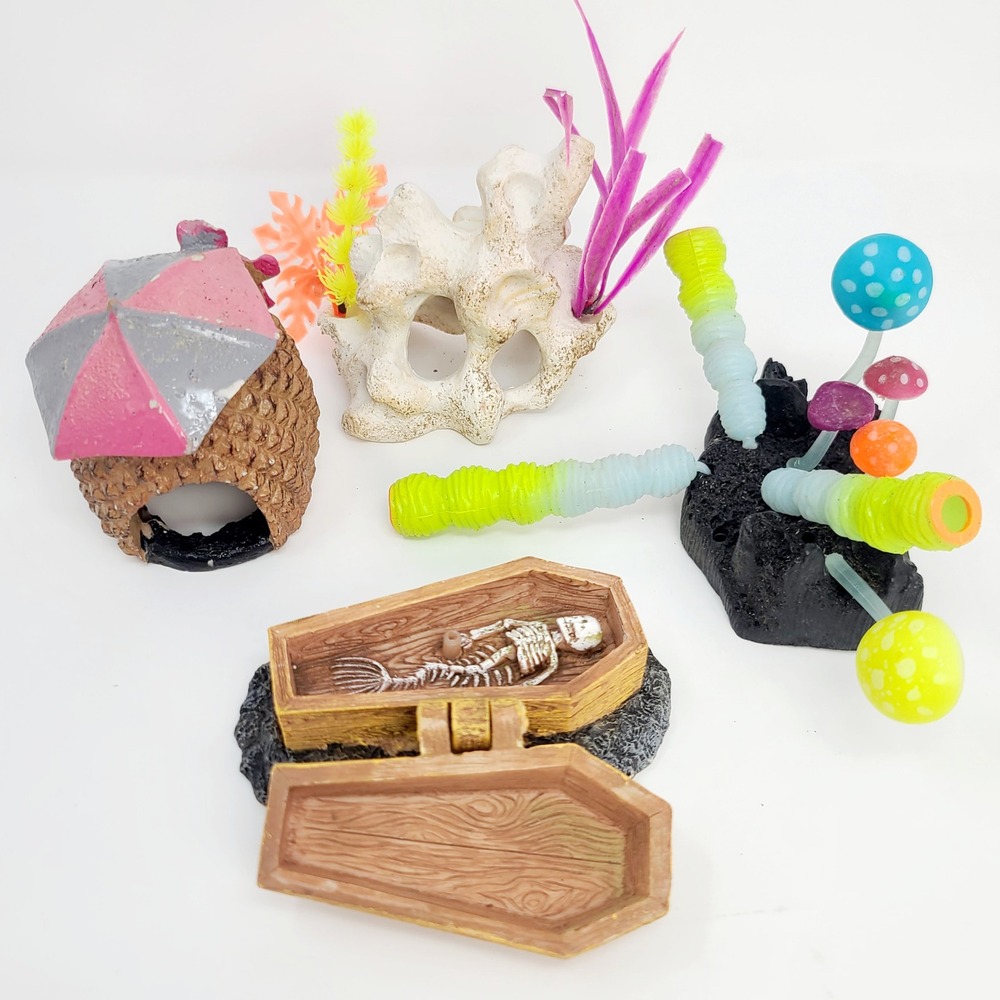 Aquarium Decoration Lot Fish Tank Ornaments Coffin Pineapple Multi Good